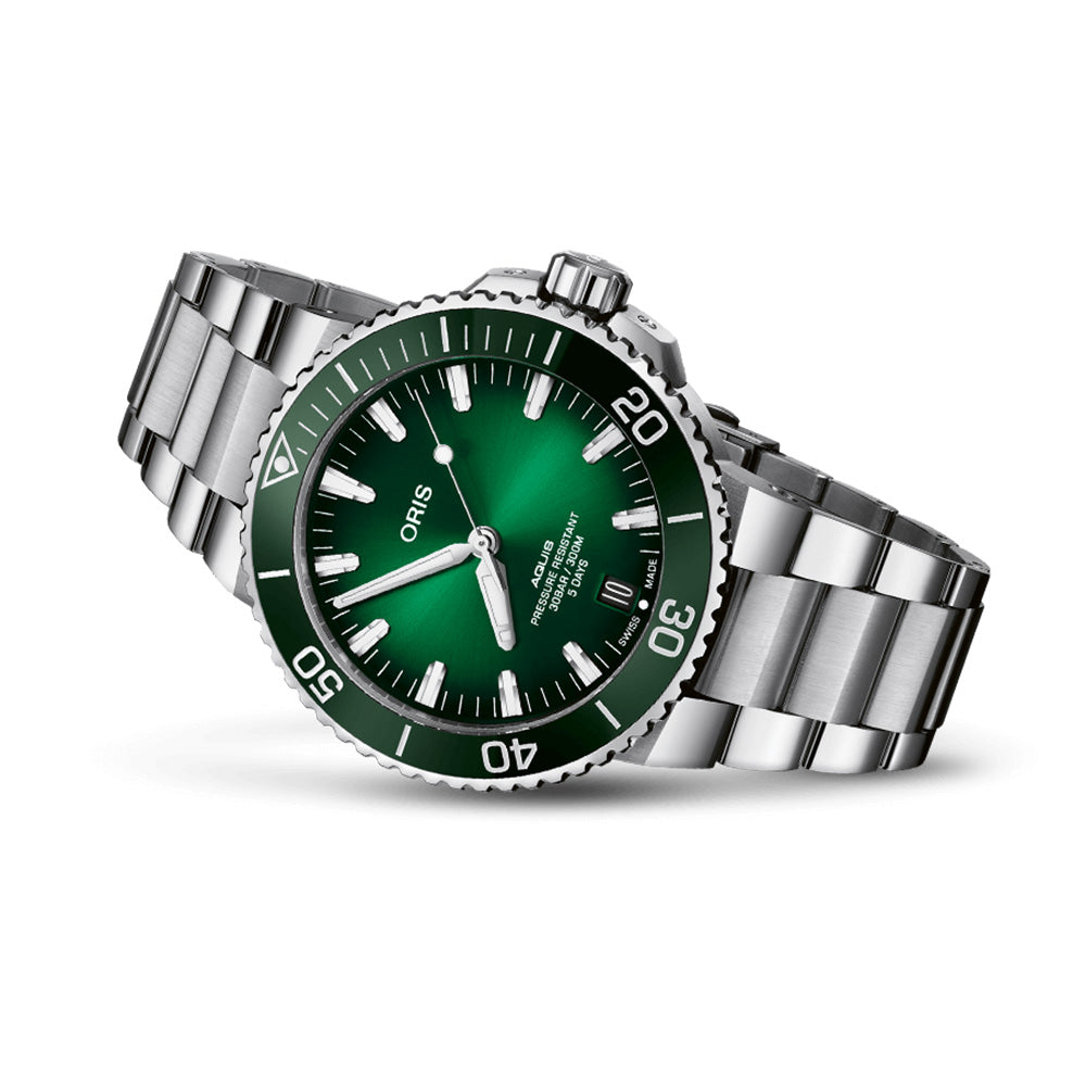 Aquis Date Calibre 400 Green 43.5 mm