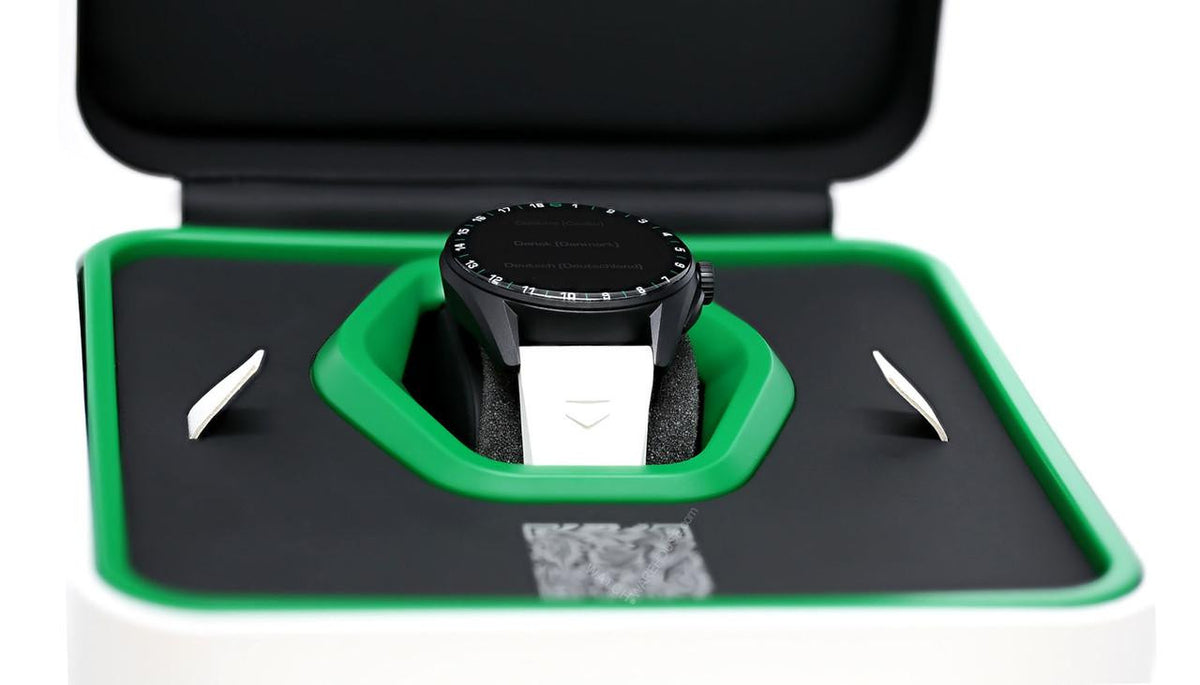 Connected Calibre E4 Golf Edition 45 mm Titanium Smartwatch
