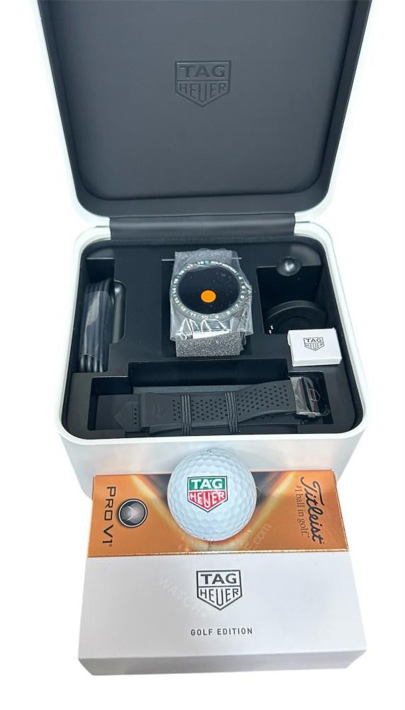Connected Calibre E4 Golf Edition 45 mm Titanium Smartwatch